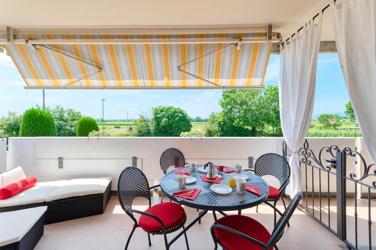 Wolf House - Sirmione Holiday Exteriör bild