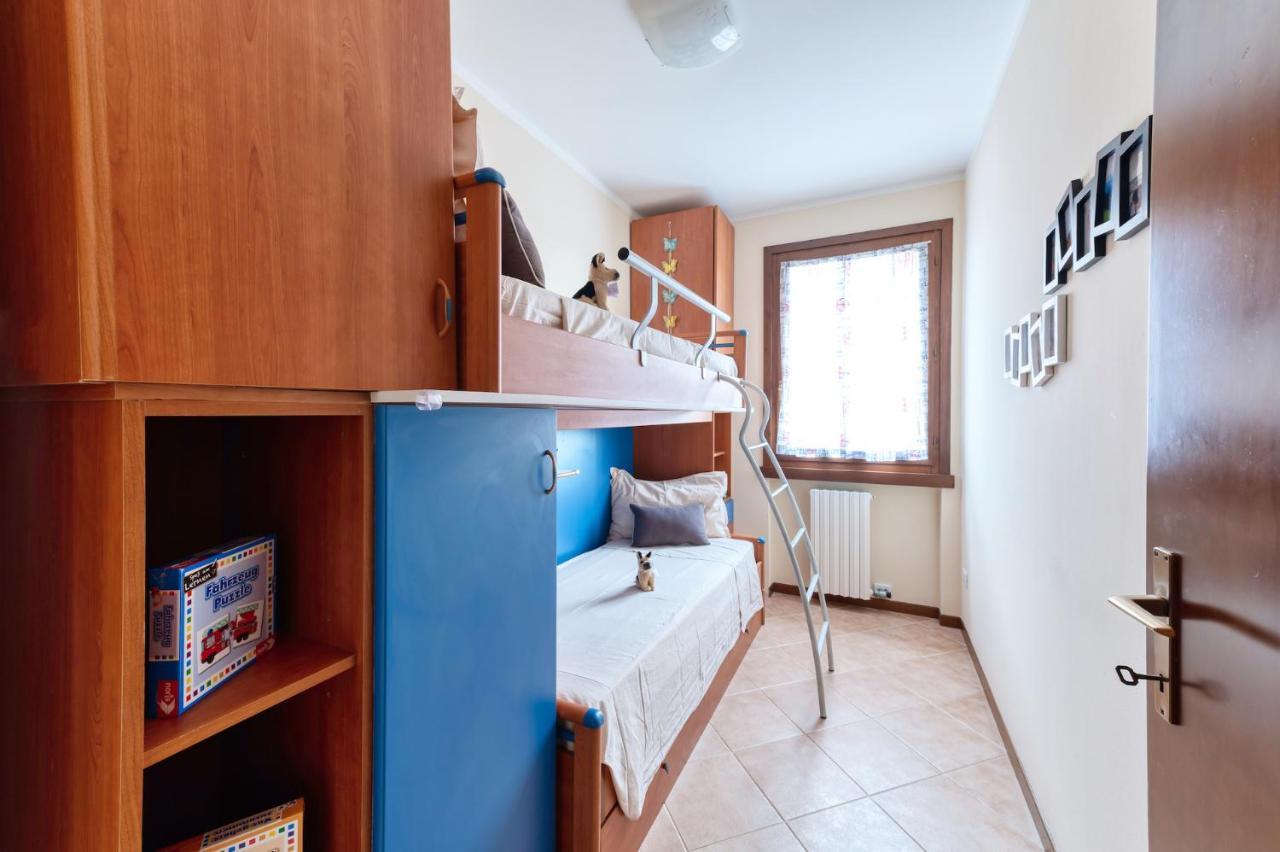 Wolf House - Sirmione Holiday Exteriör bild