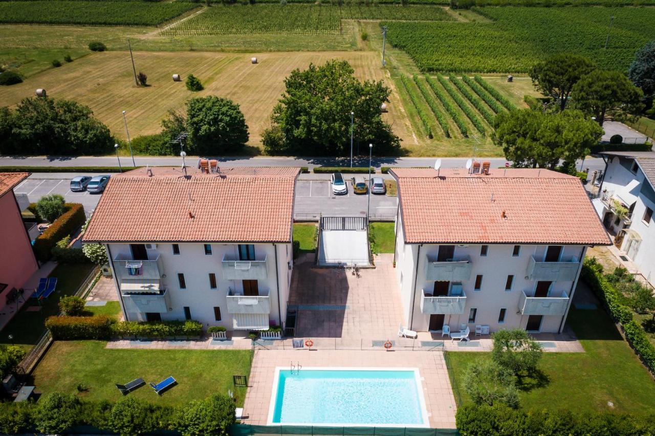 Wolf House - Sirmione Holiday Exteriör bild